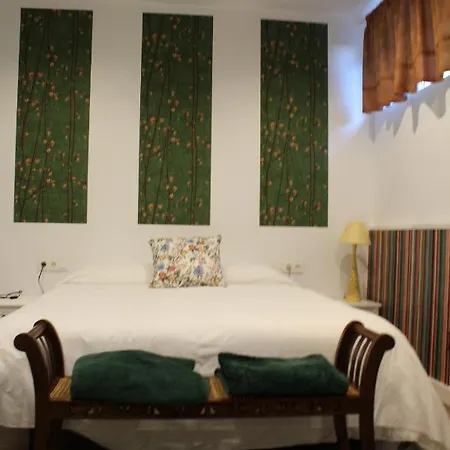 מלון Dos Mares *